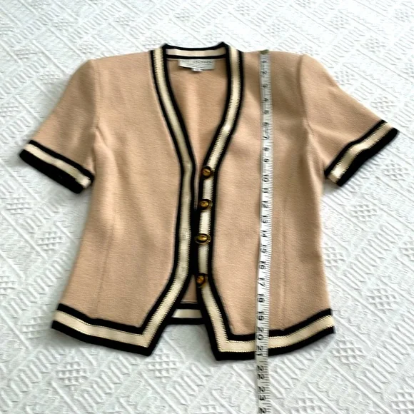 St. John Beige Short Sleeve Sweater luxury - Picture 8 of 16